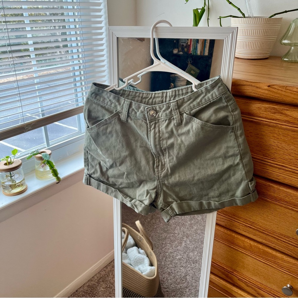 H&M Sage Green Women's Cargo Shorts